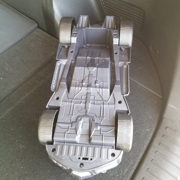 12" Batman with Batmobile and accessories - Picture 6 of 8